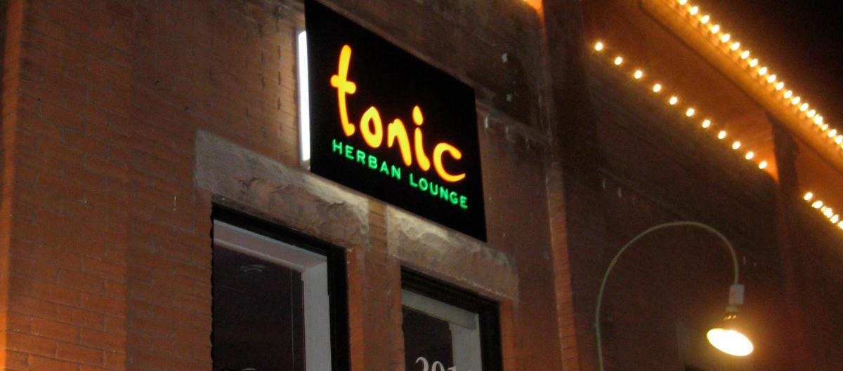Sign for the Tonic Herban Lounge Oxygen Bar